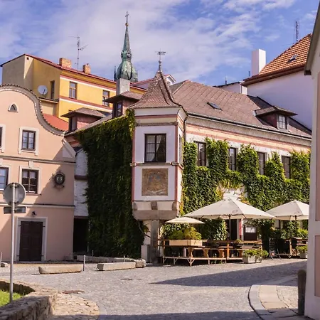 Bílá Paní Hotel Jindřichŭv Hradec