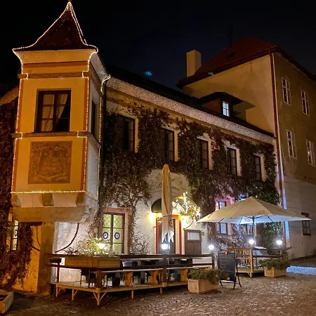Bílá Paní 3* Jindřichův Hradec