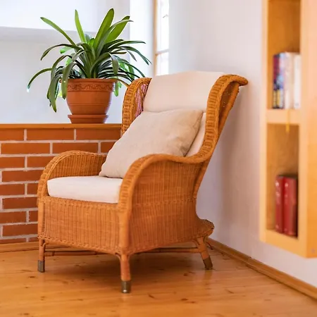 Bílá Paní Hotel 3*