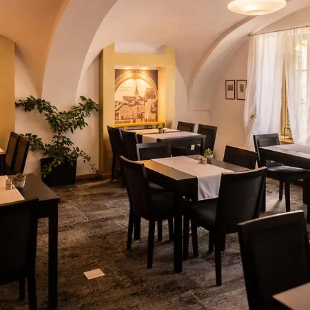 Hotel Bílá Paní Jindřichův Hradec