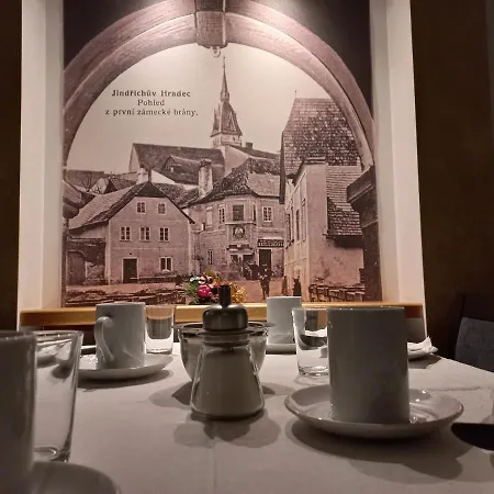 Bílá Paní 3* Jindřichův Hradec