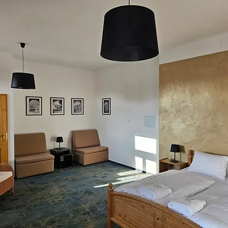 Hotel Bílá Paní