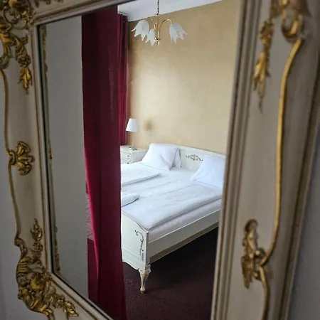 Hotel Bílá Paní